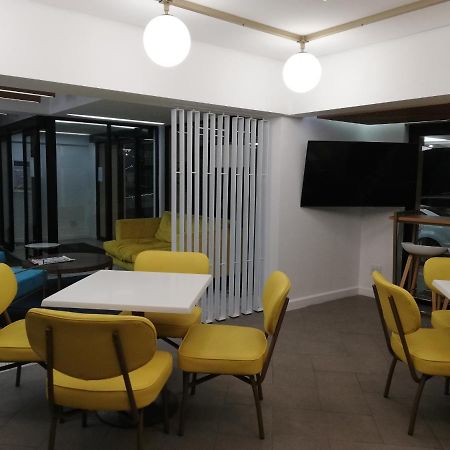 First Group Riviera Suites Kaapstad Buitenkant foto