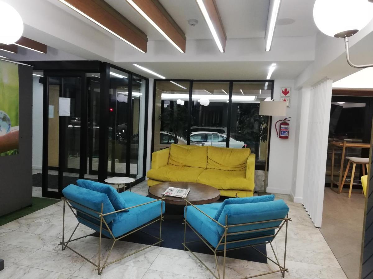 First Group Riviera Suites Kaapstad Buitenkant foto