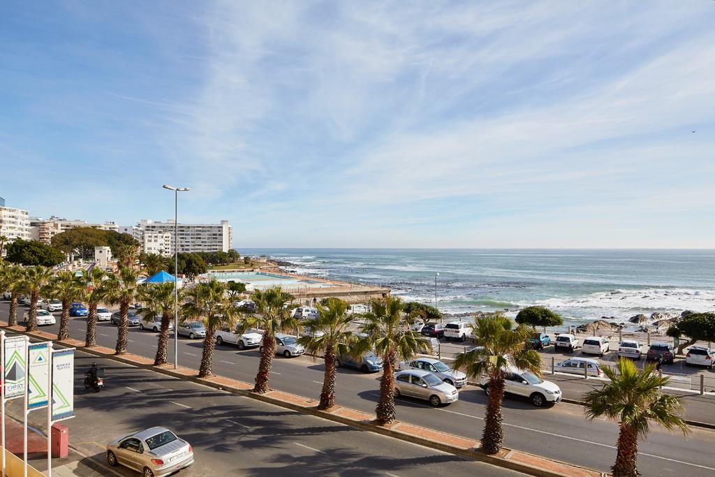 First Group Riviera Suites Kaapstad Buitenkant foto