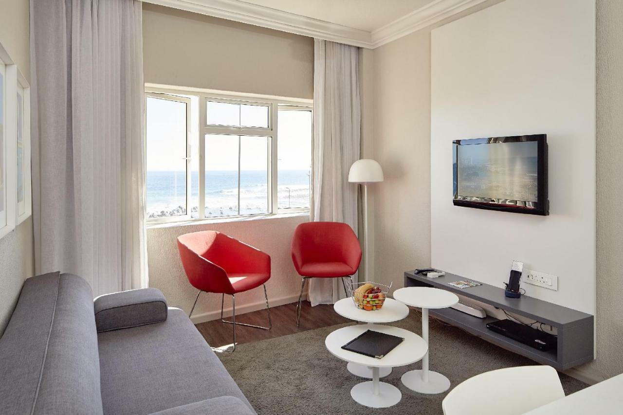 First Group Riviera Suites Kaapstad Buitenkant foto
