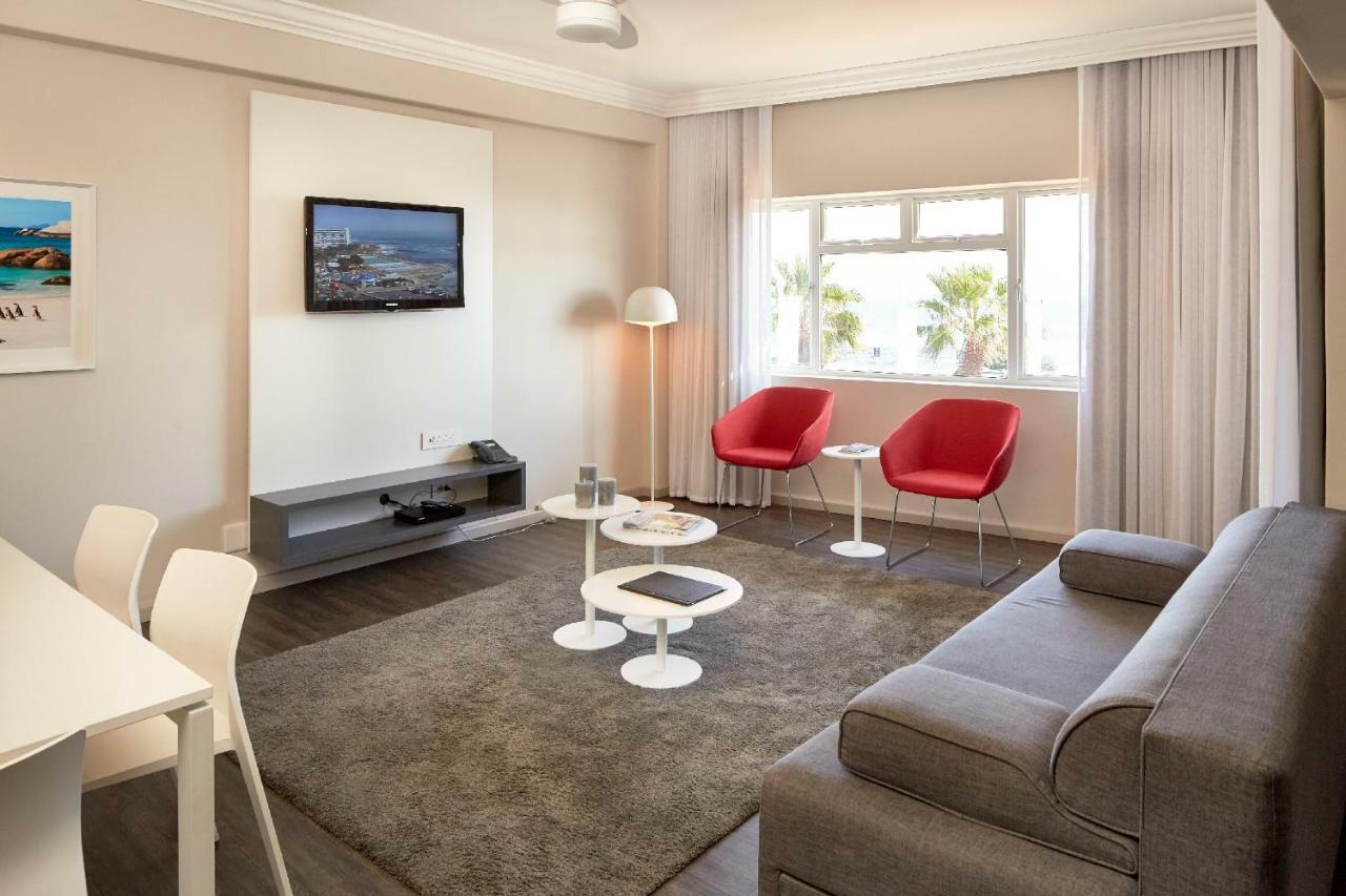 First Group Riviera Suites Kaapstad Buitenkant foto