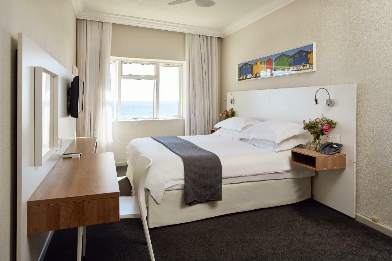 First Group Riviera Suites Kaapstad Buitenkant foto