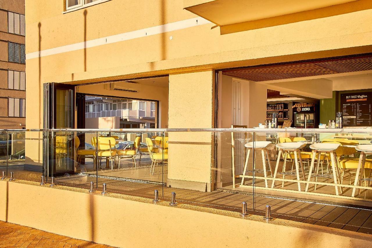 First Group Riviera Suites Kaapstad Buitenkant foto