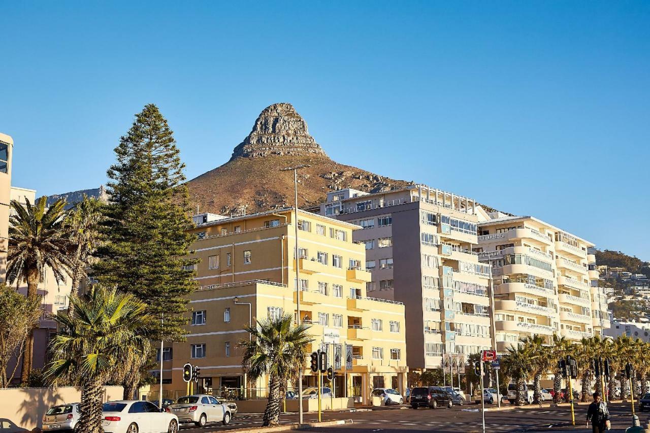 First Group Riviera Suites Kaapstad Buitenkant foto