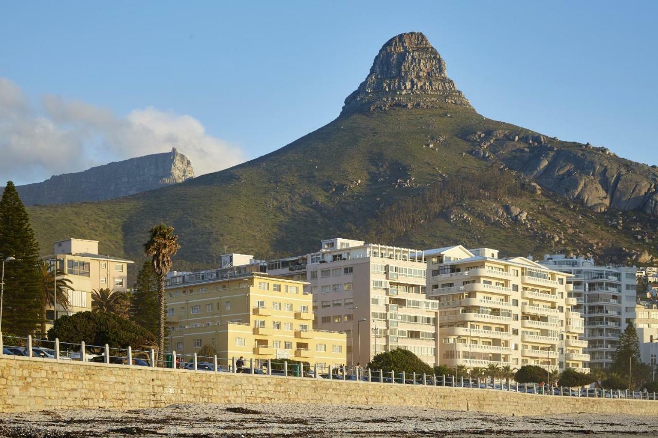 First Group Riviera Suites Kaapstad Buitenkant foto